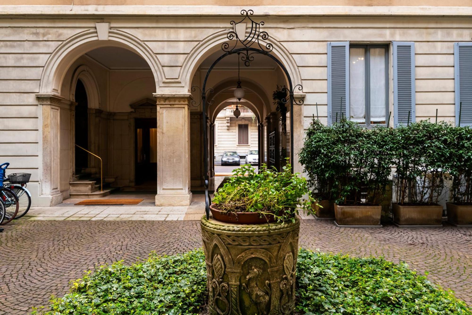 Real Jewel In Milano Cadorna Lägenhet Exteriör bild